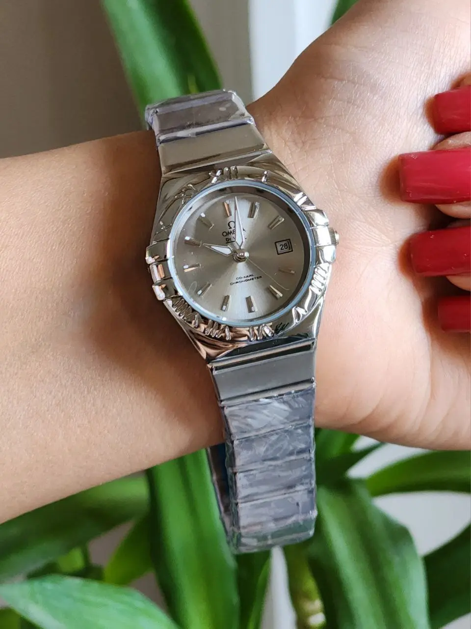 OMEGA ساعت زنانه تقویم دار OMEGA ساعت زنانه تقویم دار