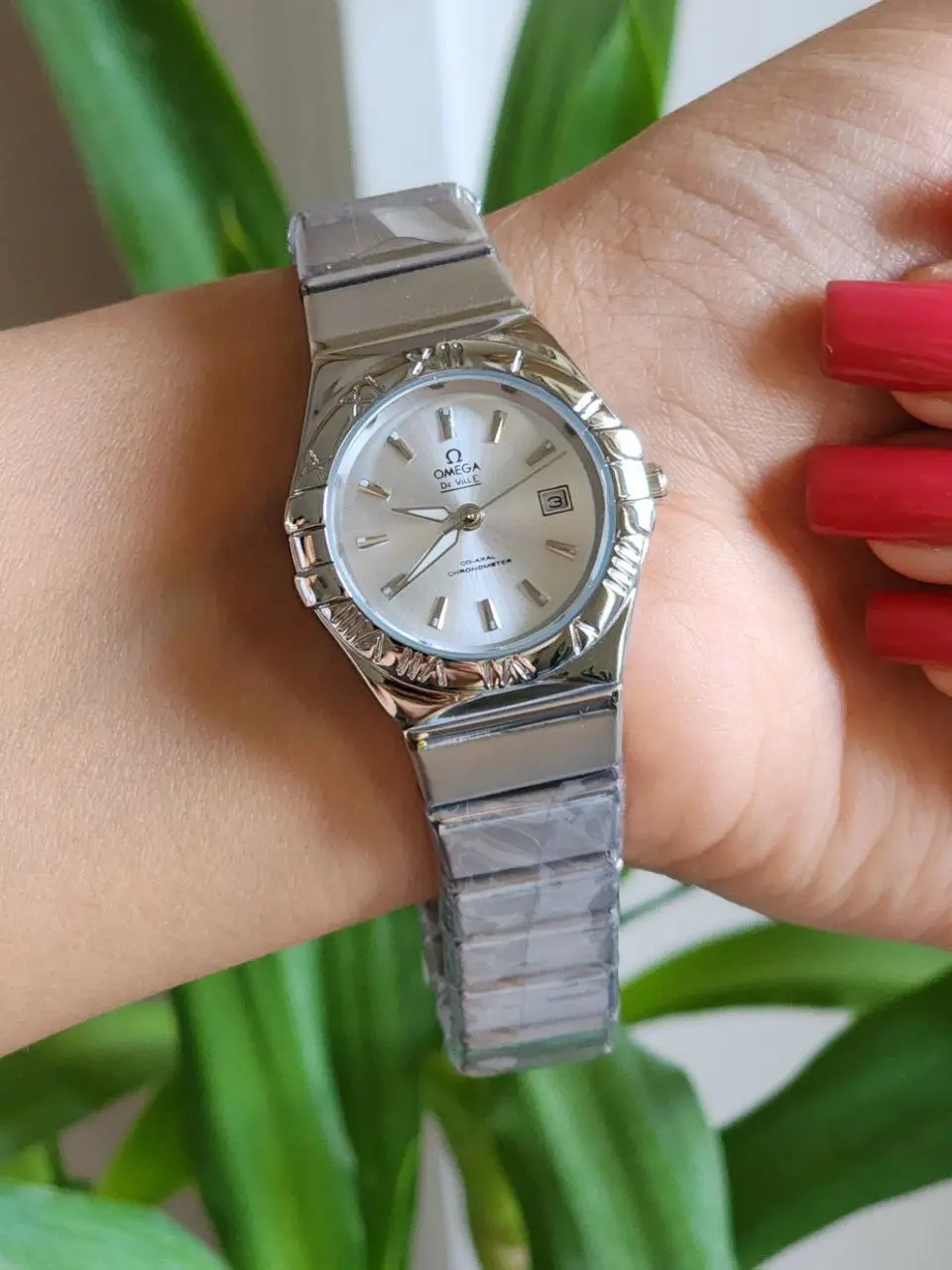 OMEGA ساعت زنانه تقویم دار OMEGA ساعت زنانه تقویم دار