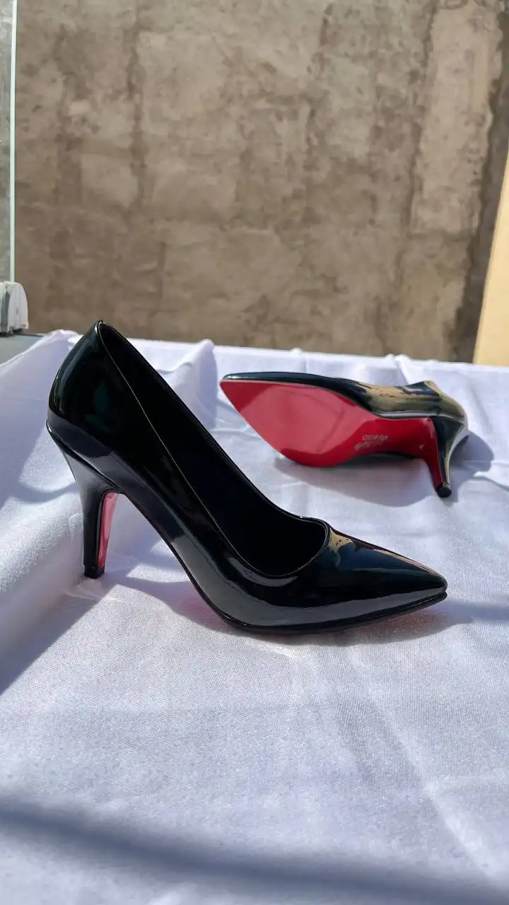 کفش پاشنه دار مجلسی طرح لودشکا کفش پاشنه دار مجلسی طرح لودشکا